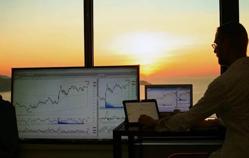 Trading desk with multiple monitors